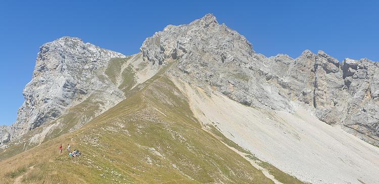 Montée vers la pointe de la Bajulaz