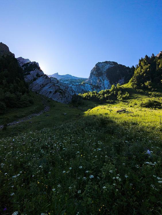 L'inizio del percorso con l'alba