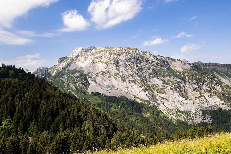 Arcalod depuis le chalet de l'Aulp
