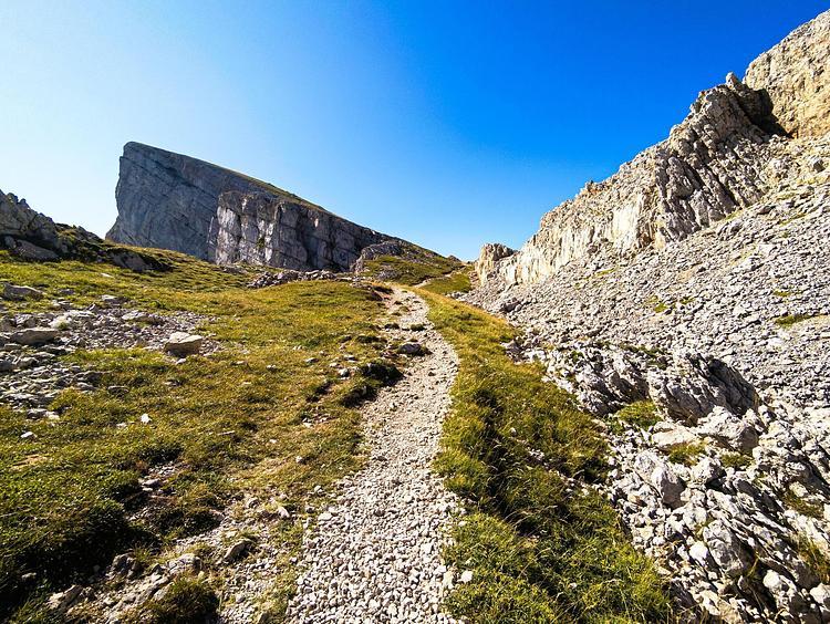 La route est longue pour atteindre le plus haut sommet