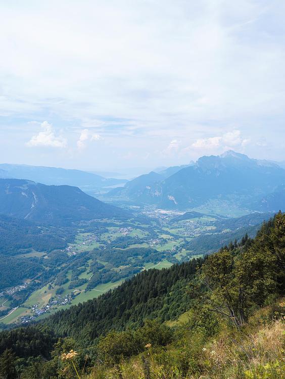Vue sur le lac d'Annecy et la Tournette à droite