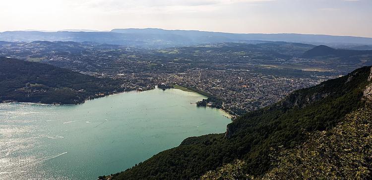 Mont Baron depuis le lac d'Annecy