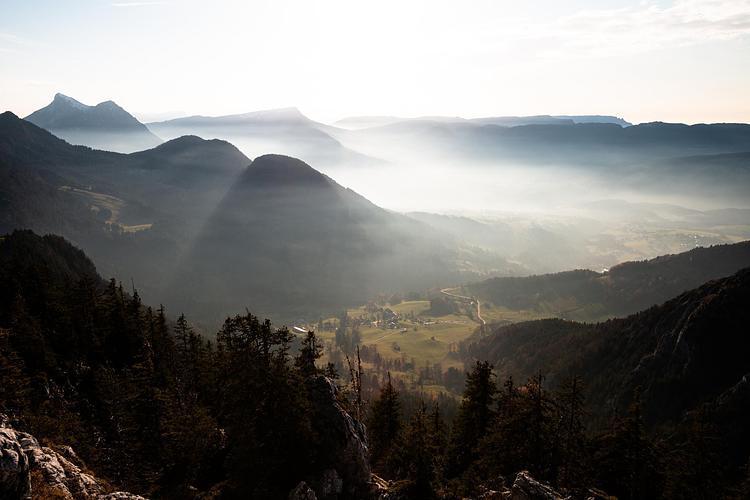 Vue sur Mont Derrière depuis le roc