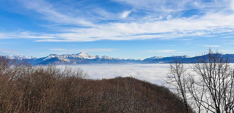 Vue sur la Tournette depuis la Tête de Mandallaz