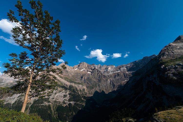 Vue sur le cirque depuis le chemin du haut au retour vers le village
