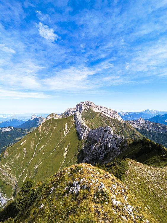 Vue sur la Tournette depuis le sommet du crêt des Mouches